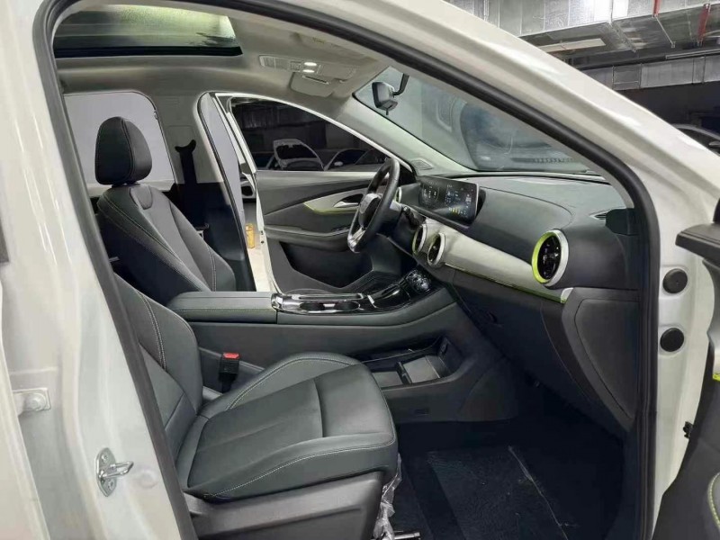 成都24年东风雷霆7