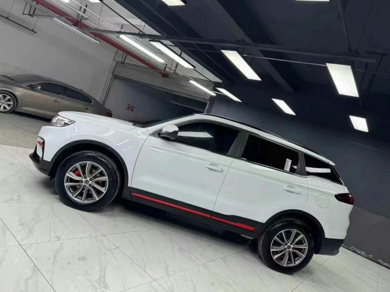 成都22年吉利博越4