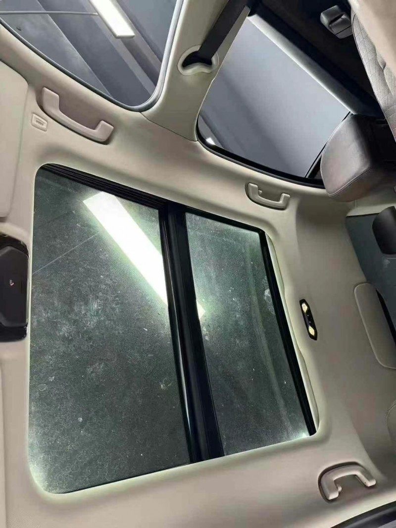 成都22年宝马3系8