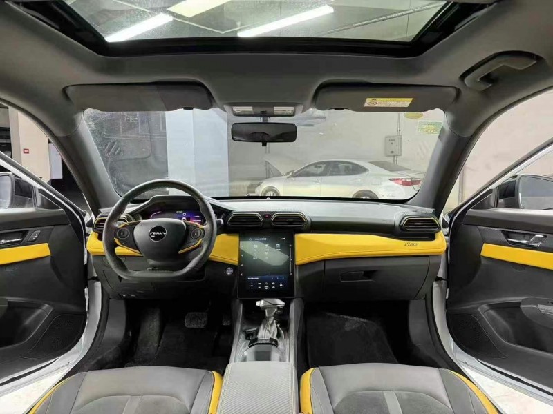 成都22年东风奕炫8