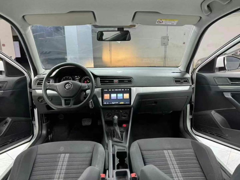 成都21年大众朗逸8