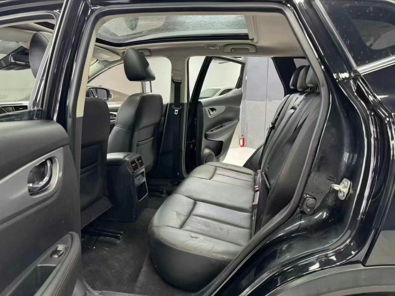 成都21年日产逍客9