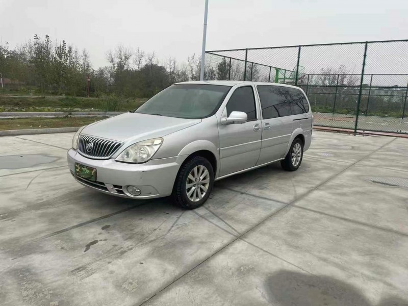 徐州13年别克GL82