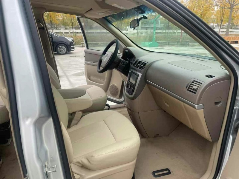 徐州13年别克GL86