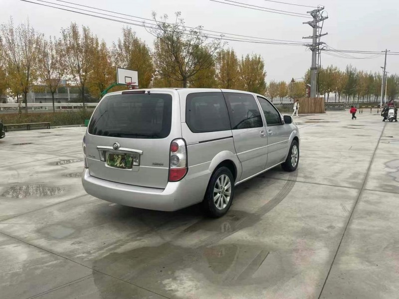 徐州13年别克GL88