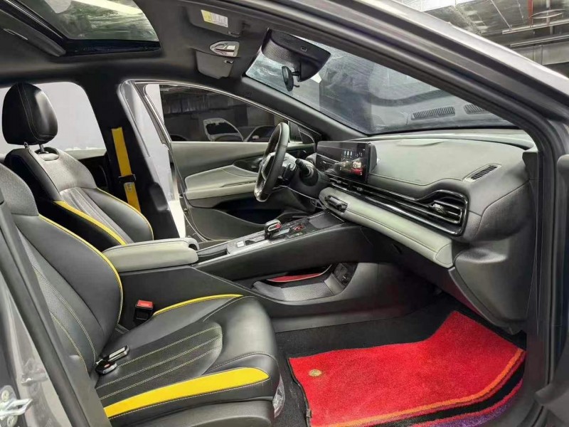 成都24年传祺影豹7