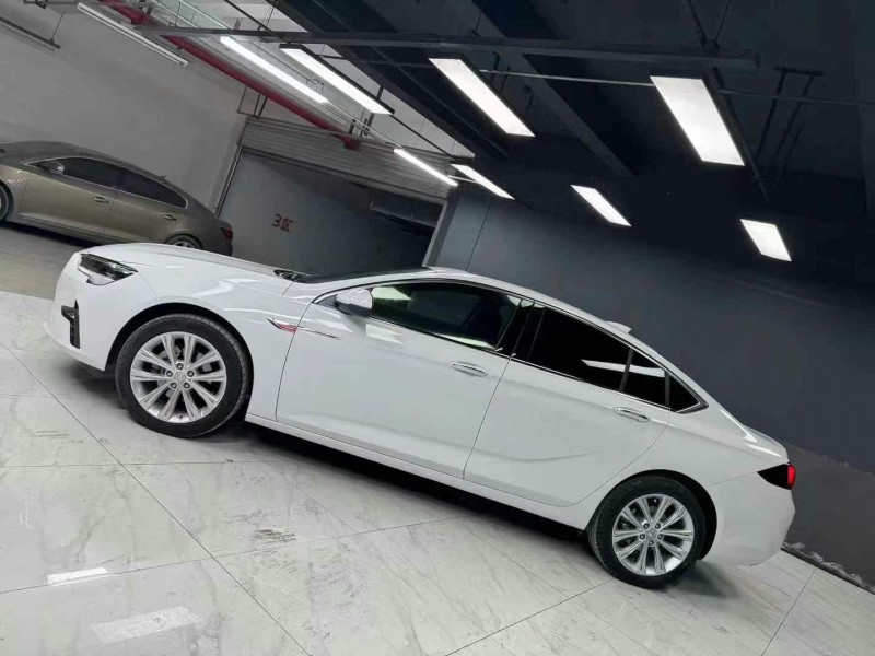 成都22年别克君威3