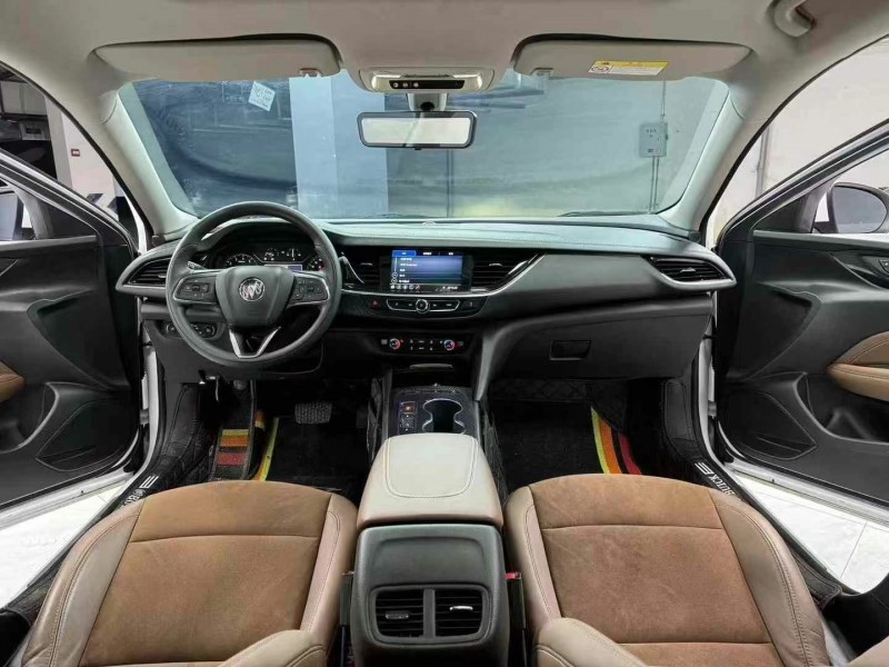 成都22年别克君威7