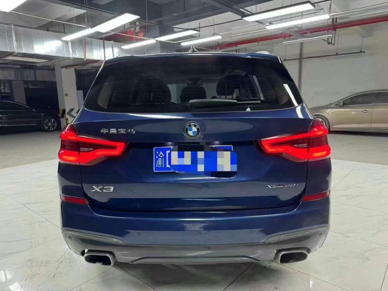 成都18年宝马X32