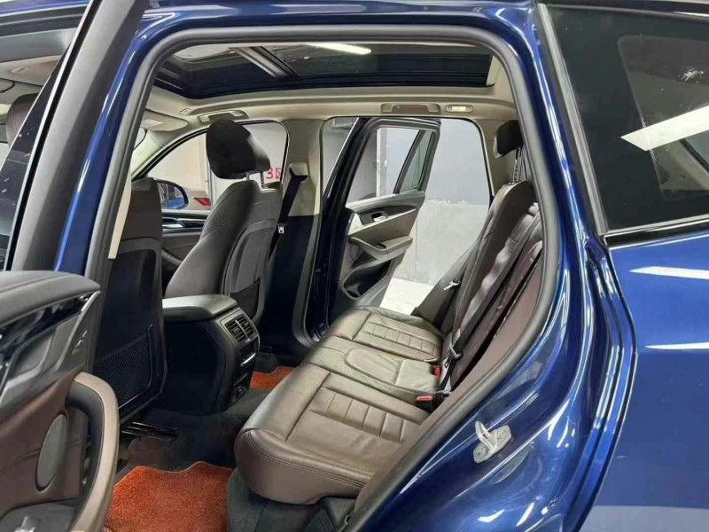 成都18年宝马X36