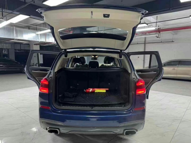 成都18年宝马X39