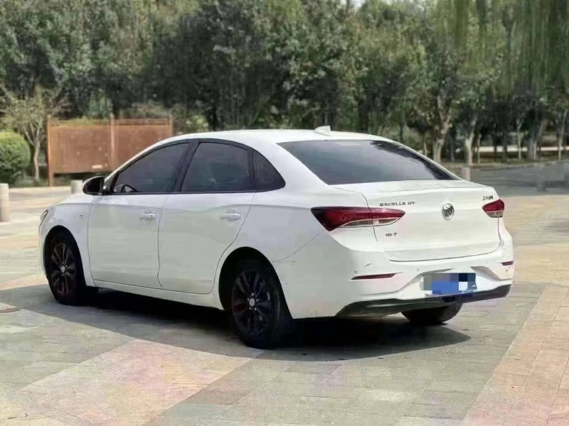 菏泽19年别克英朗5