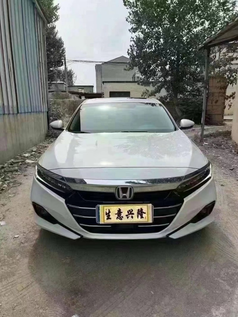 菏泽22年本田雅阁1