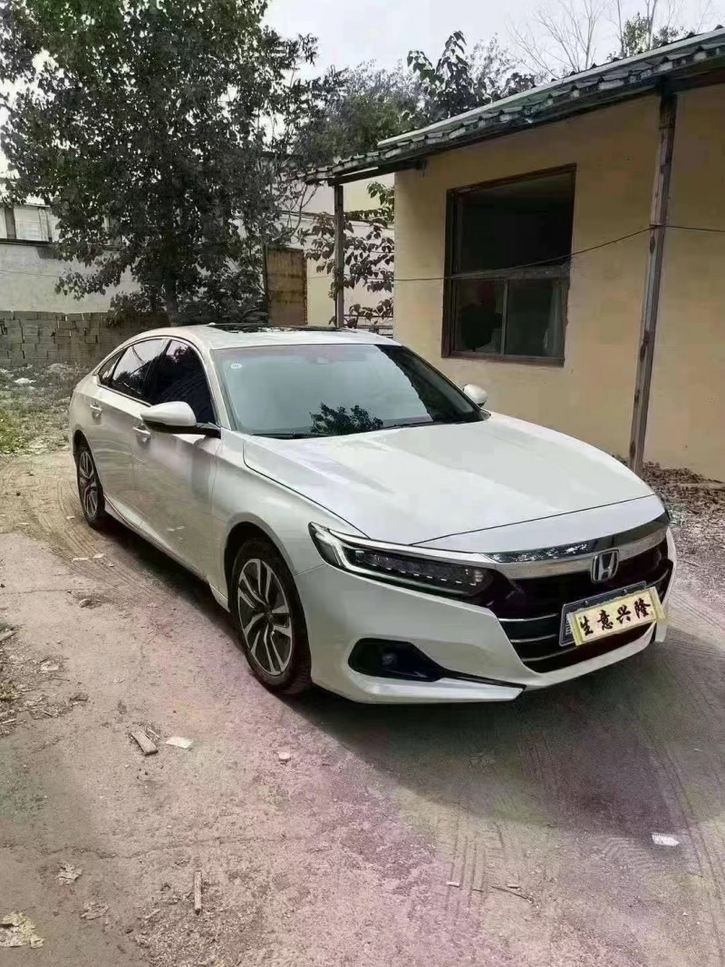 菏泽22年本田雅阁2