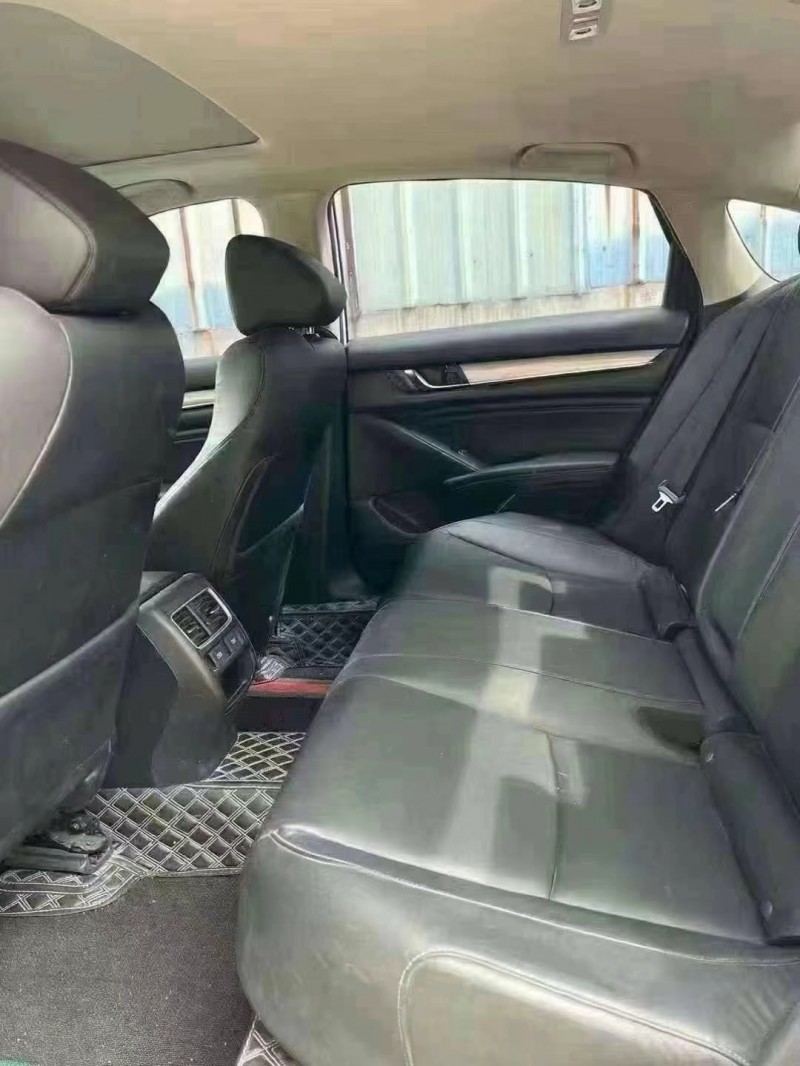 菏泽22年本田雅阁8