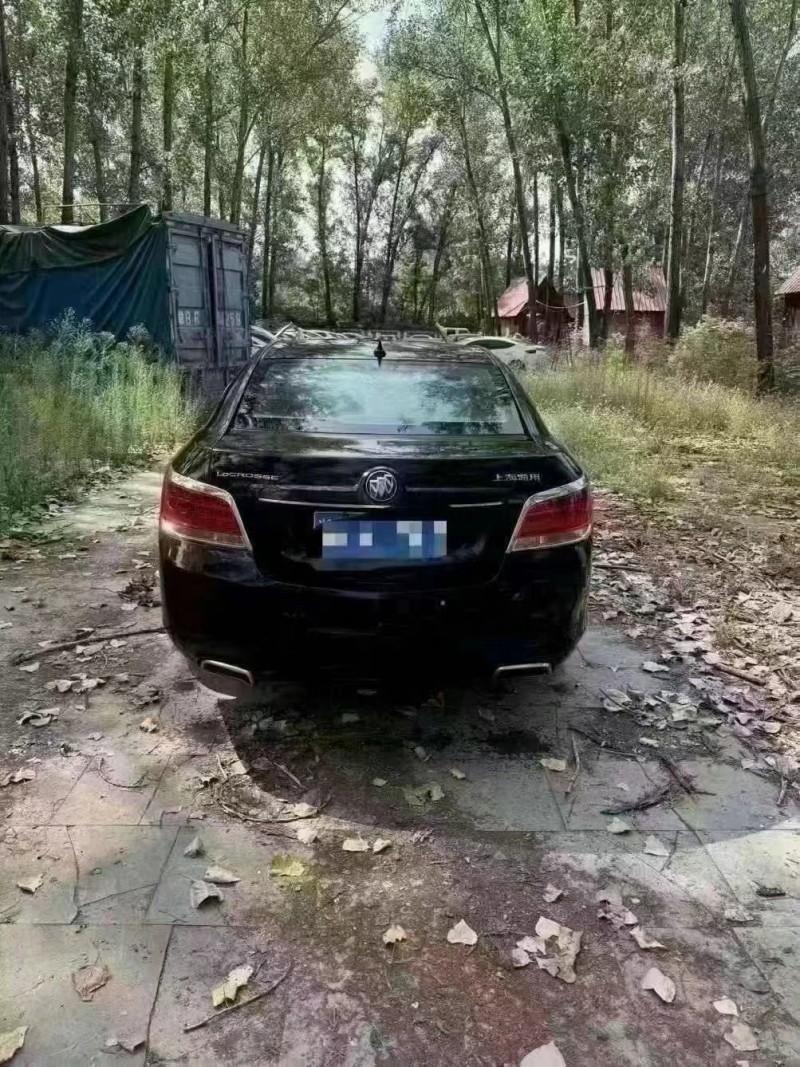 菏泽12年别克君越2