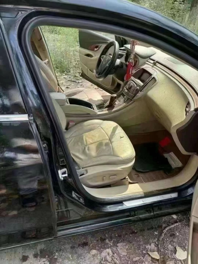 菏泽12年别克君越5