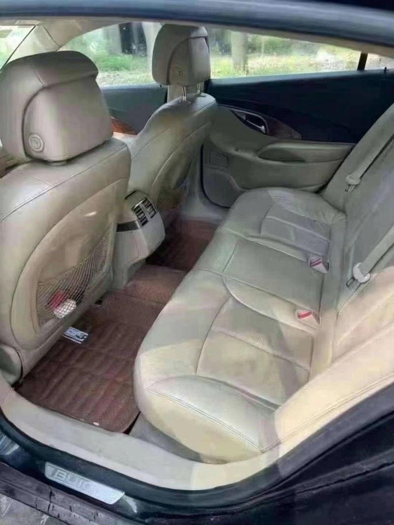 菏泽12年别克君越6