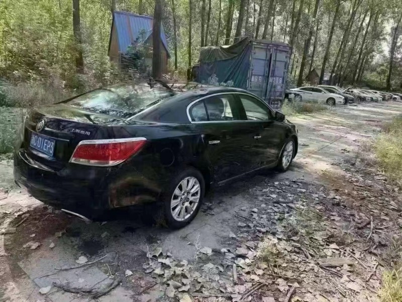 菏泽12年别克君越9