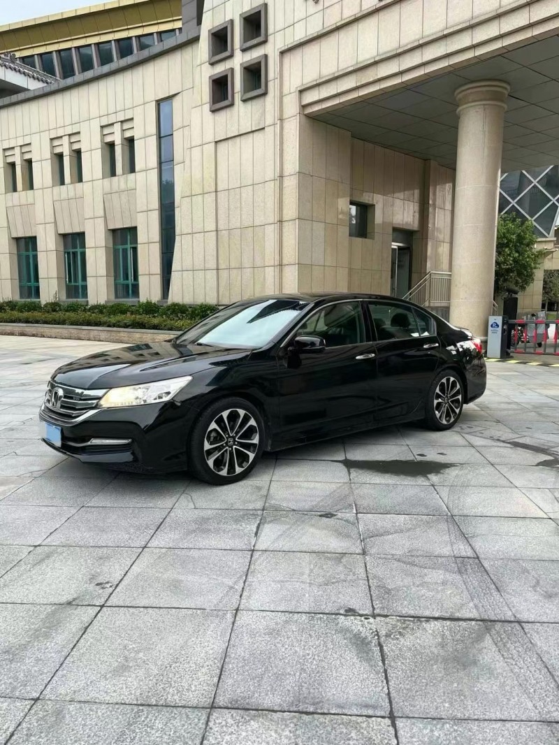 菏泽14年本田雅阁2