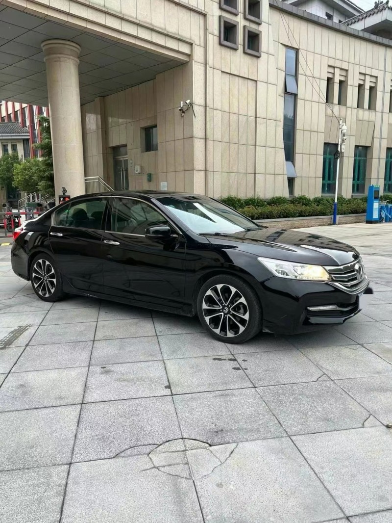 菏泽14年本田雅阁3