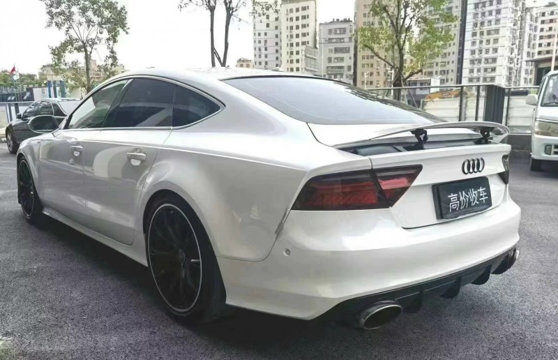 深圳13年奥迪S77