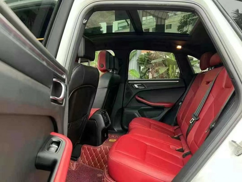 佛山18年保时捷Macan9