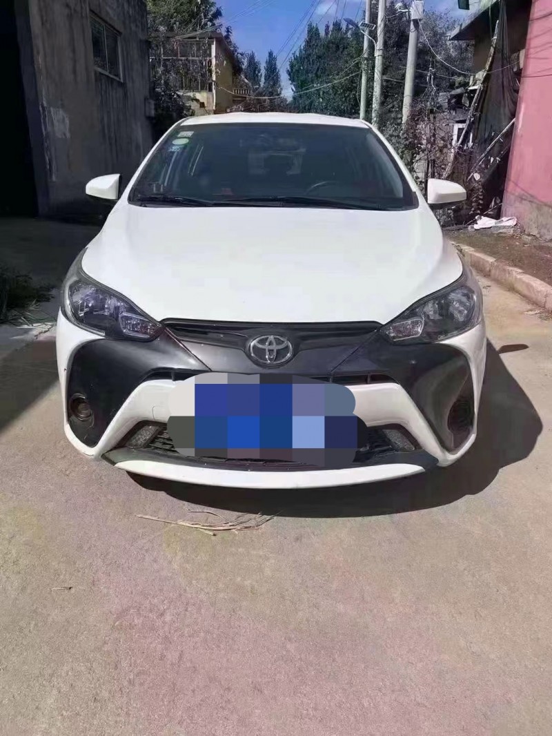 泰安18年豐田YARiS L 致炫1