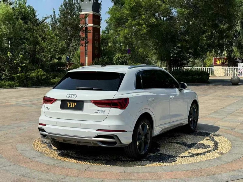 青岛23年奥迪Q38