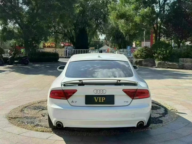 青岛14年奥迪A7L9