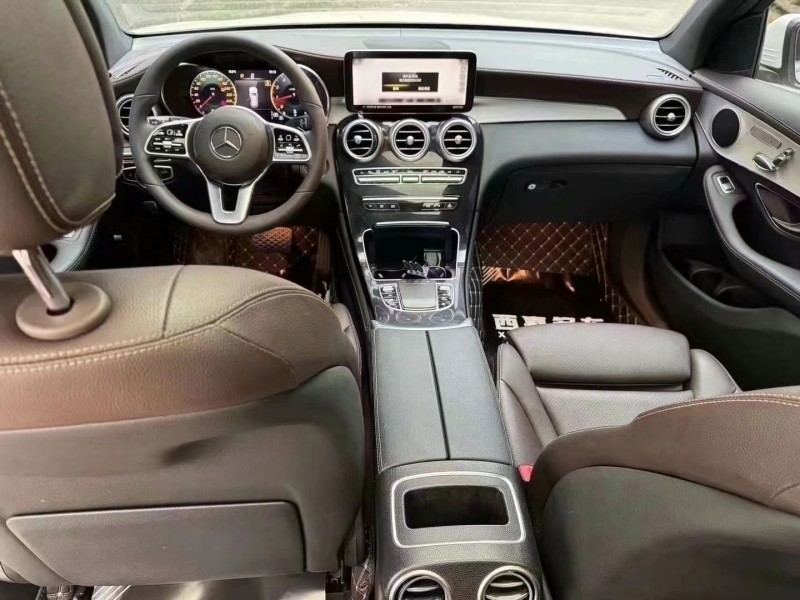 成都22年奔驰GLC5