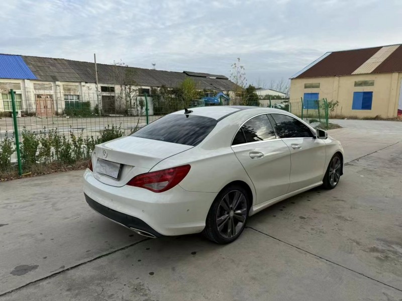 徐州17年奔驰CLA3