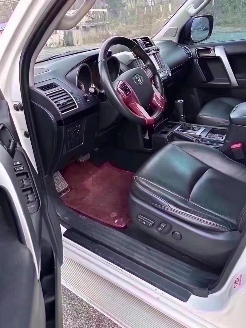 保定17年丰田普拉多8