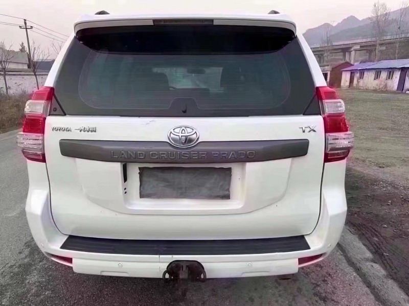 保定17年丰田普拉多9