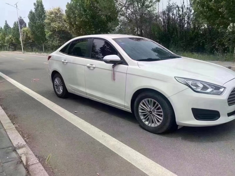 廊坊18年福特福睿斯2