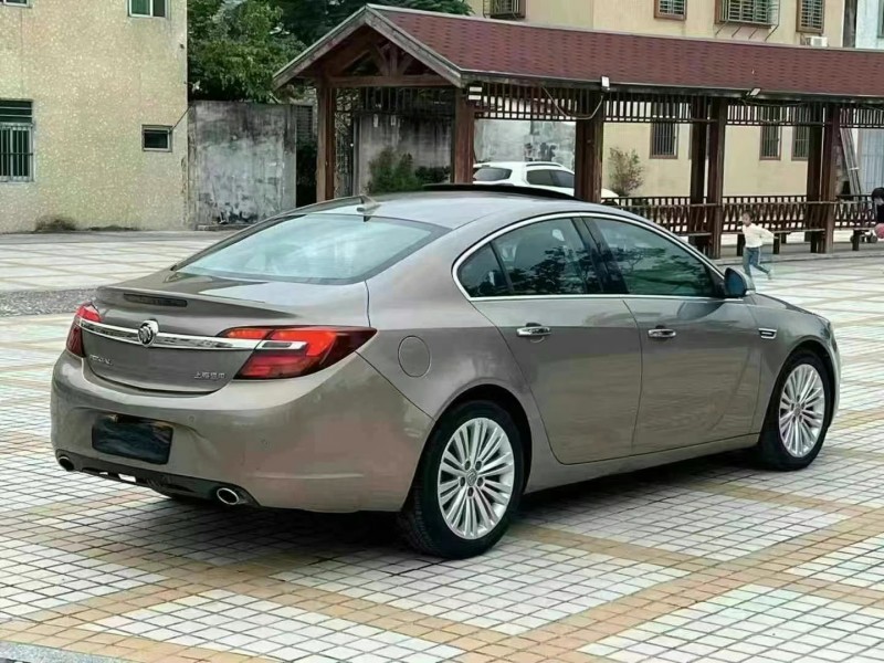 深圳14年别克君威7