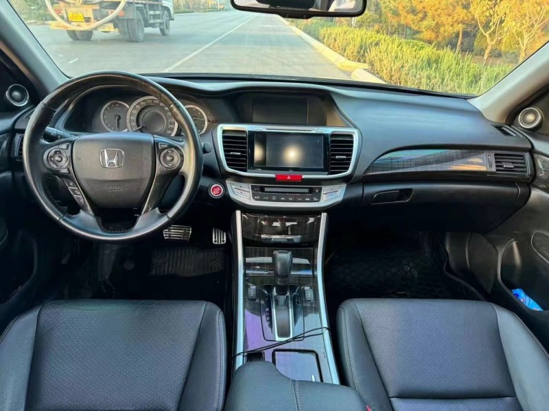 菏泽16年本田雅阁5