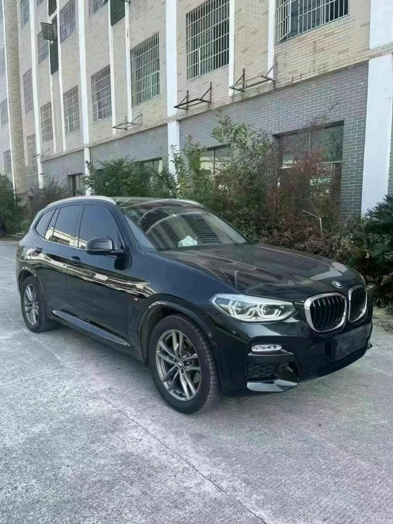 盐城19年宝马X33