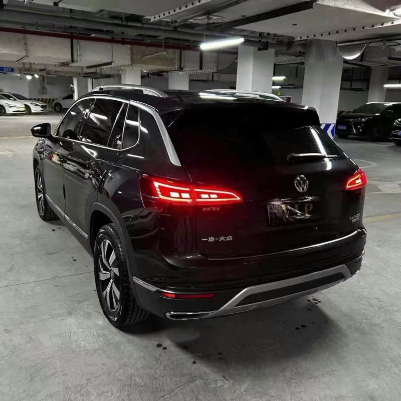 成都20年大众探岳7