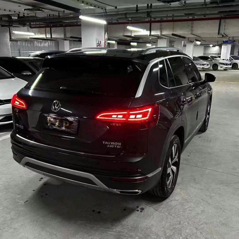 成都20年大众探岳8