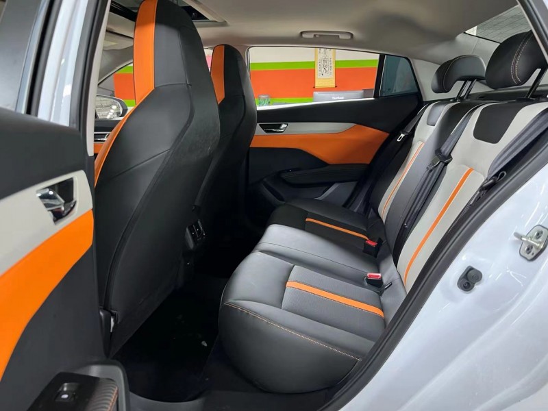 成都24年东风奕炫7