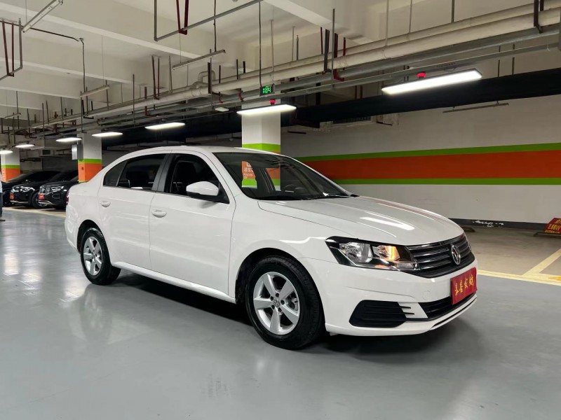 成都23年大众朗逸4