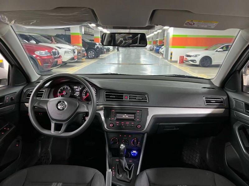 成都23年大众朗逸9