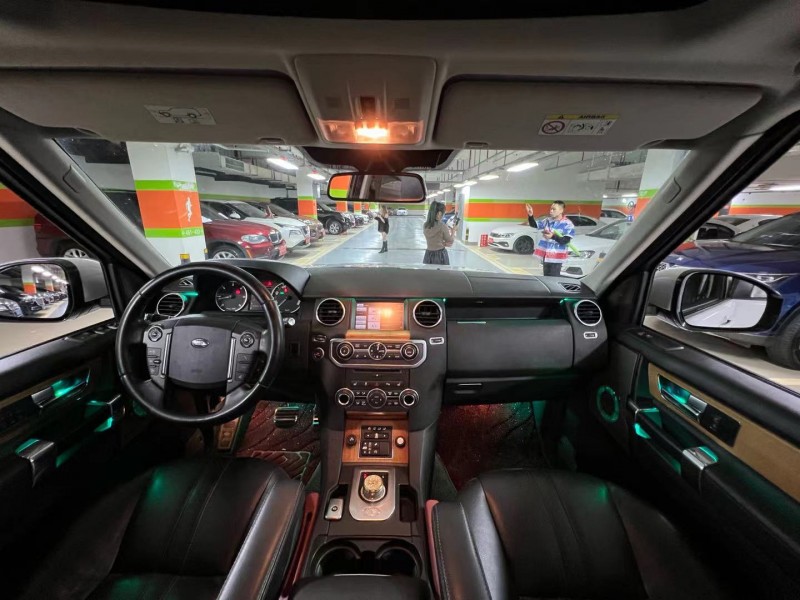 成都15年路虎发现9