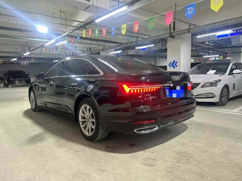 成都19年奥迪A6L5