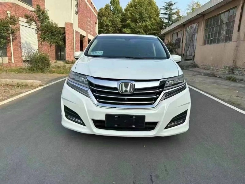 济宁18年本田艾力绅1