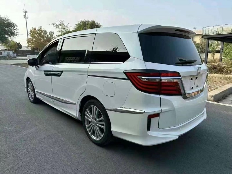 济宁18年本田艾力绅7