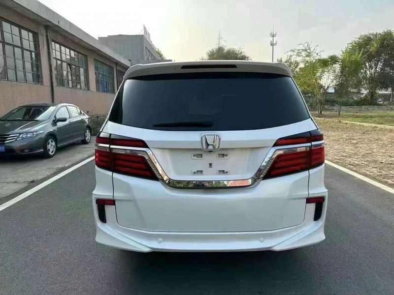 济宁18年本田艾力绅9