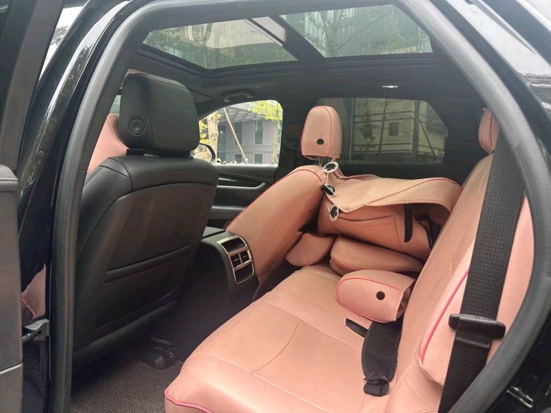 成都19年凯迪拉克XT55