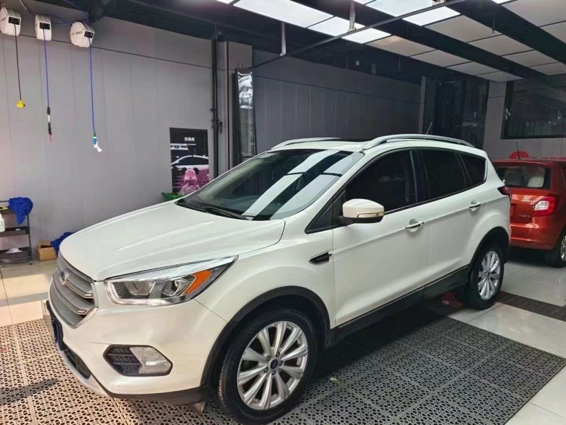 济宁17年福特翼虎3